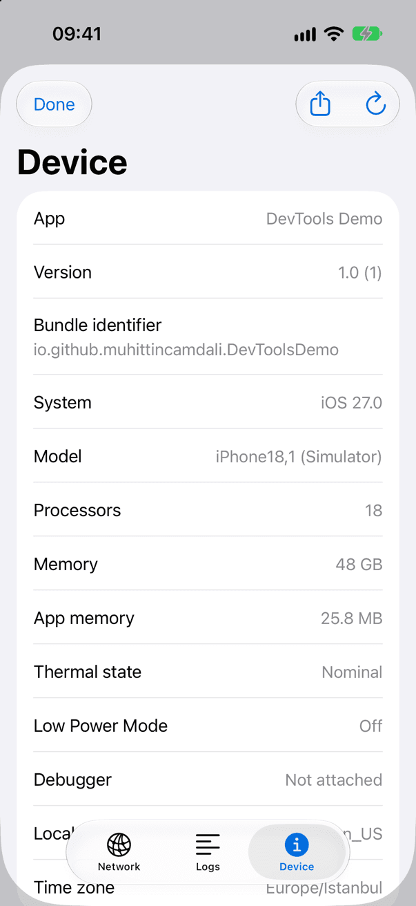 La pestaña Device mostrando la versión de la app, la versión de iOS, el modelo simulado, la memoria, la memoria de la app, el estado térmico, el Low Power Mode y el estado del debugger